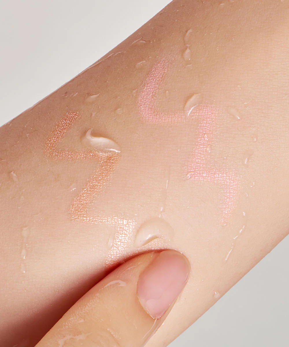 Dual-Ended Shadow & Liner Eyeshadow Pen - Image 5
