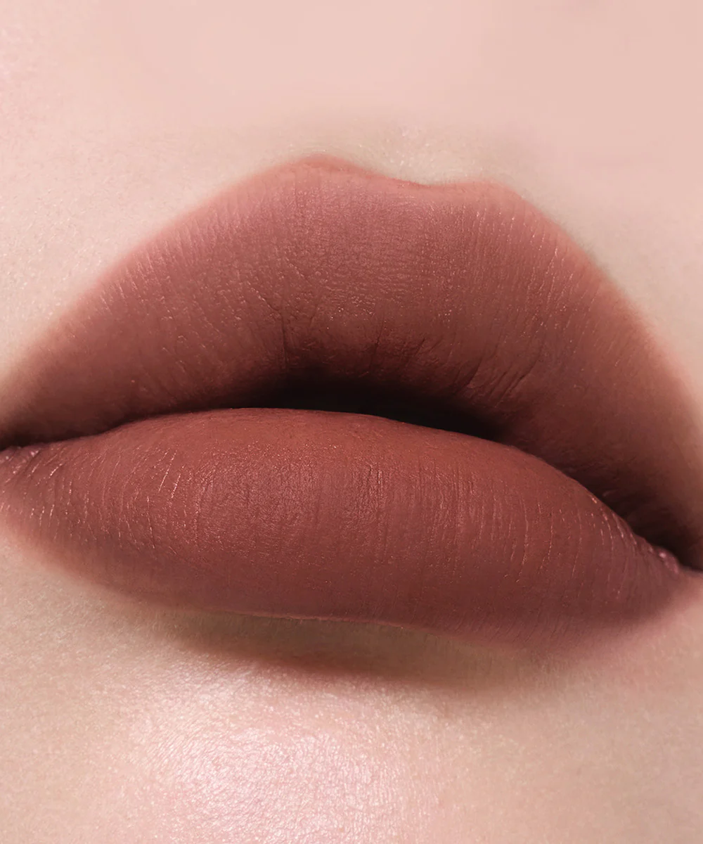Lightweight Non-Smudging Velvet Rouge - Image 13