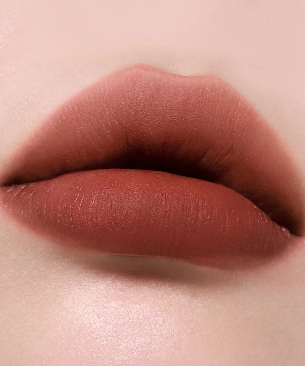 Lightweight Non-Smudging Velvet Rouge - Image 8